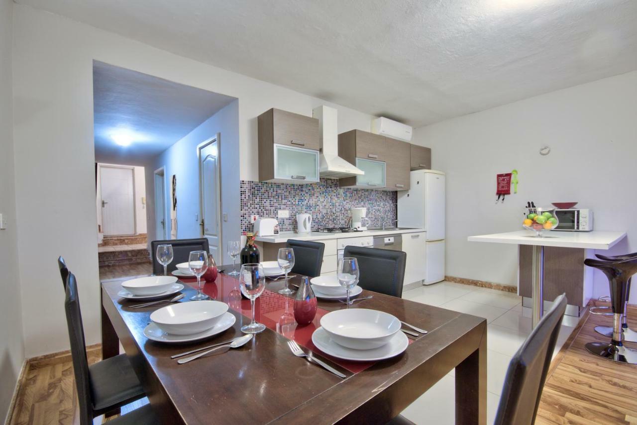 Spinola Court - Stunning Seaview Apartment & Penthouse On Spinola Bay By Shortletsmalta Saint Julian's Exterior photo